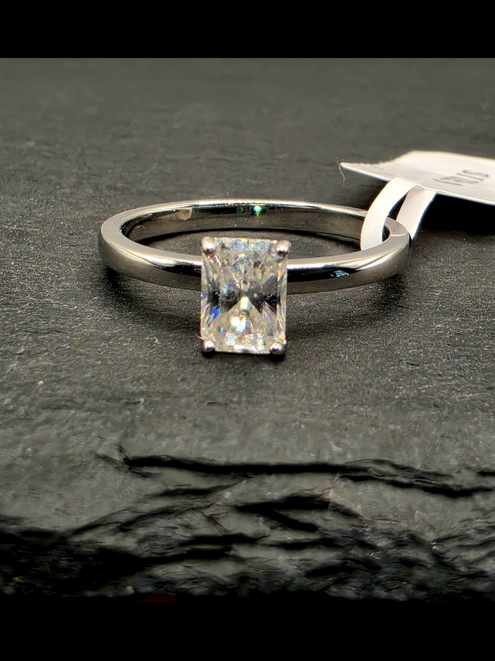 1ct Emerald Moissanite S925 Size 9